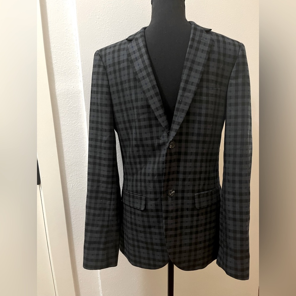 Top man sport coat. Size 36. Blue and black plaid. Fully lined. Heavyweight.